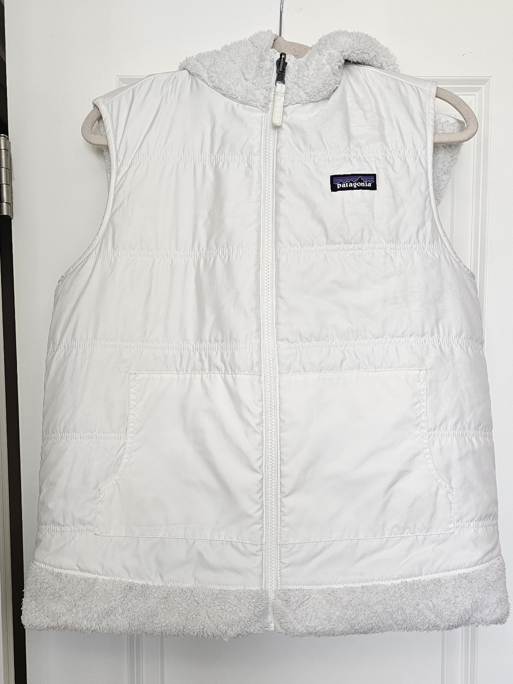 Patagonia Reversible Sherpa Vest Women’s Medium White Hooded Full Zip Fleece - Picture 3 of 9